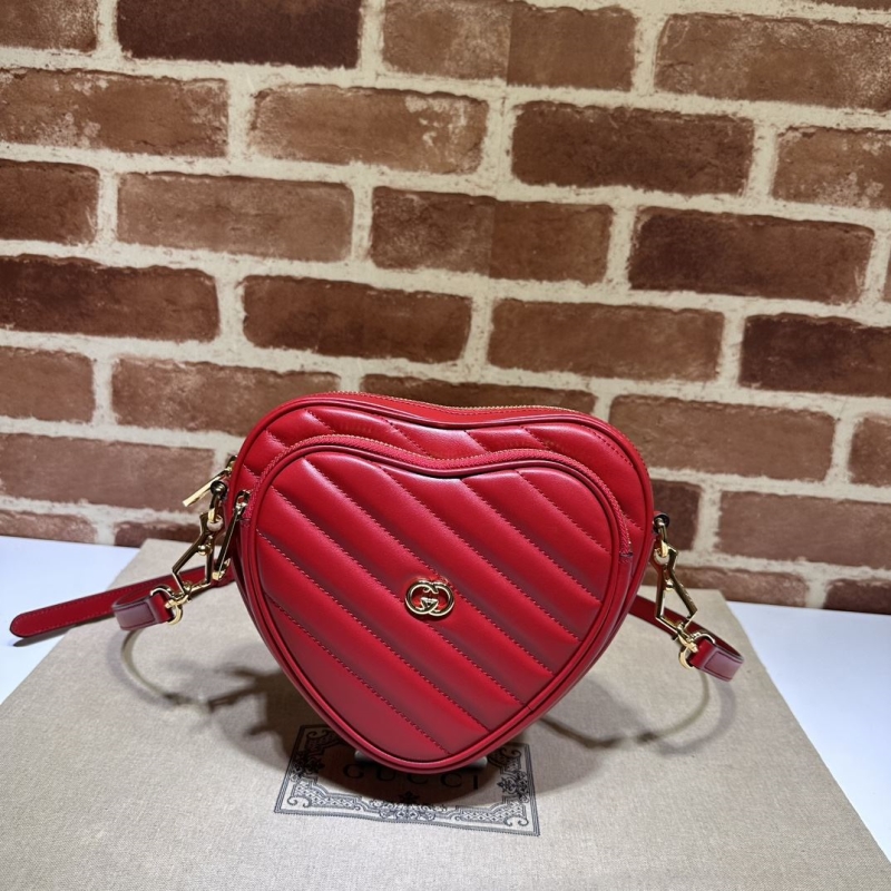G*u*i round bags